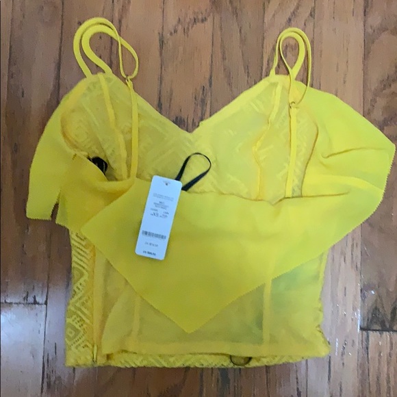 NWT bebe Lace Corset Ruffle Top in Yellow XS - Picture 7 of 7